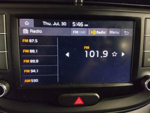 Used 2023 Kia Soul LX w/ Option Group 015 FWD image 25
