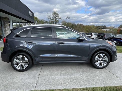 Used 2020 Kia Niro EX Premium w/ Cold Weather Package image 23