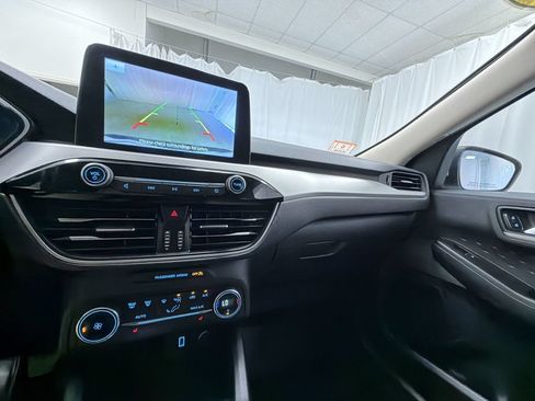 Used 2020 Ford Escape SE FWD image 20