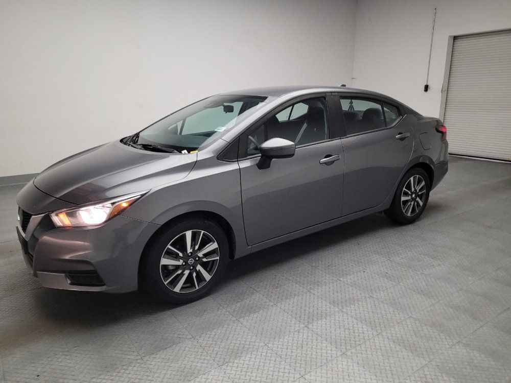Used 2021 Nissan Versa SV FWD image 2