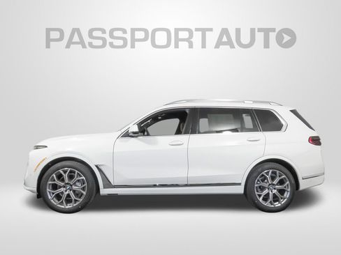 Used 2025 BMW X7 xDrive40i w/ Parking Assistance Package AWD/4WD image 2