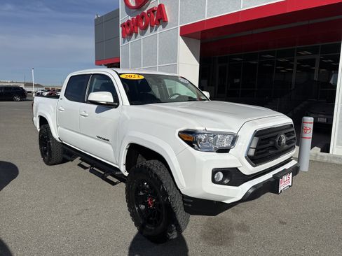 Used 2023 Toyota Tacoma SR5 RWD image 1