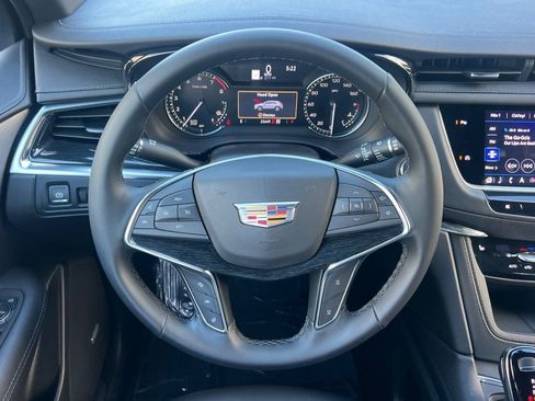 Used 2025 Cadillac XT5 Premium Luxury image 15