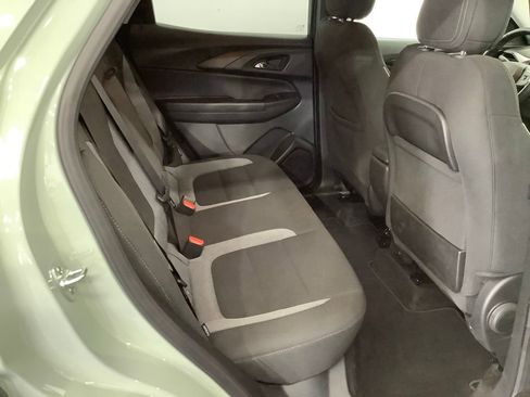 Used 2025 Chevrolet TrailBlazer LT w/ Convenience Package FWD image 30