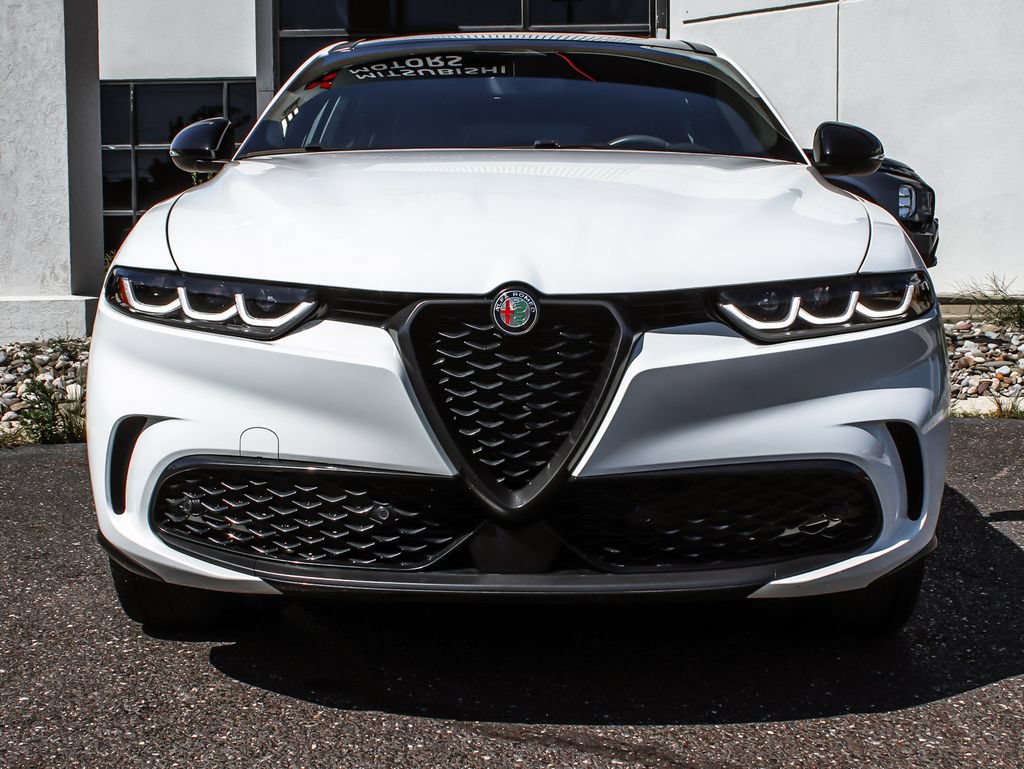 Used 2024 Alfa Romeo Tonale Veloce AWD/4WD image 2