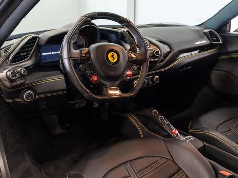 Used 2017 Ferrari 488 GTB image 2