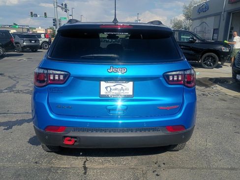 Used 2025 Jeep Compass Trailhawk AWD/4WD image 7