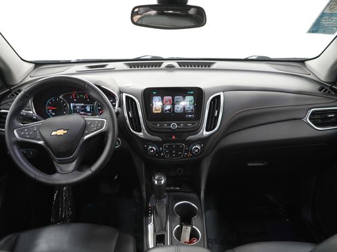 Used 2018 Chevrolet Equinox Premier image 16