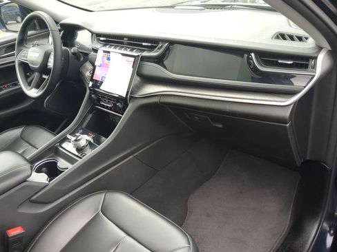 Used 2024 Jeep Grand Cherokee Limited 4xe image 30