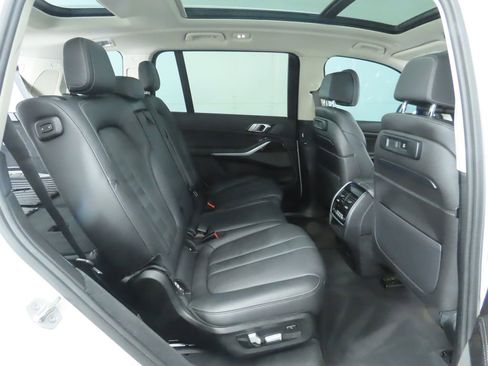 Used 2020 BMW X7 xDrive40i w/ Premium Package AWD/4WD image 23