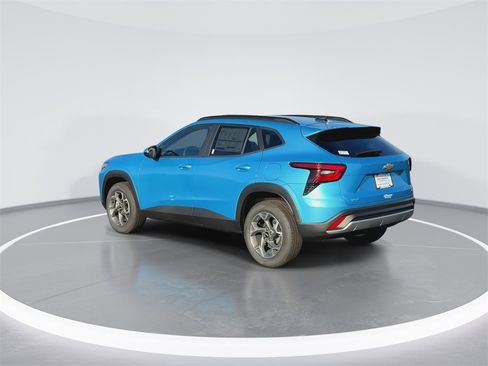 New 2026 Chevrolet Trax LT w/ Driver Confidence Package image 6