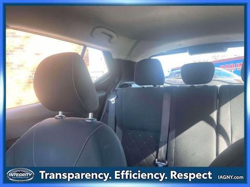 Certified 2020 Nissan Kicks S image 31