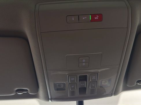 Certified 2023 Volkswagen Atlas SE w/ Panoramic Sunroof Package image 23