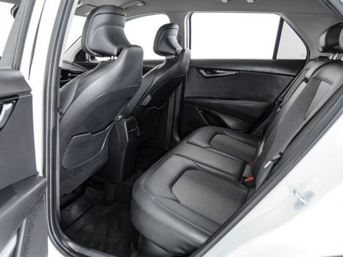 Used 2024 Kia Niro EX FWD image 36