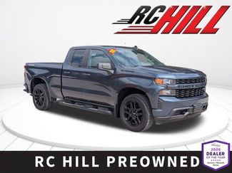 Used 2022 Chevrolet Silverado 1500 Custom w/ LPO, Blackout Package AWD/4WD video 1