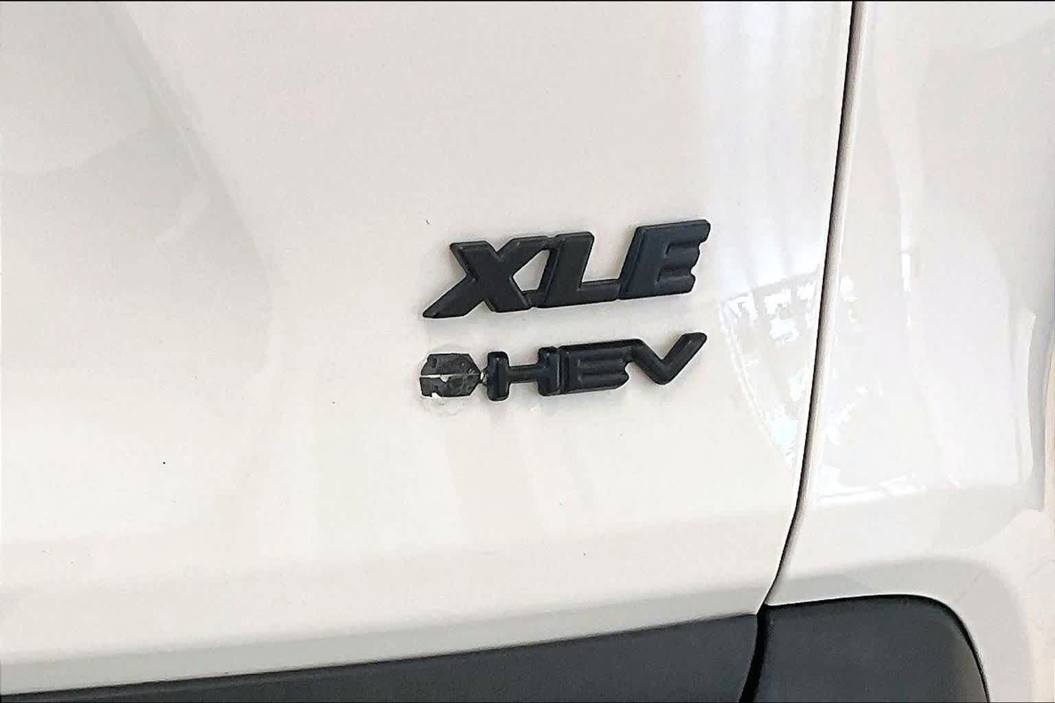 Used 2025 Toyota RAV4 XLE w/ Convenience Package AWD/4WD image 9