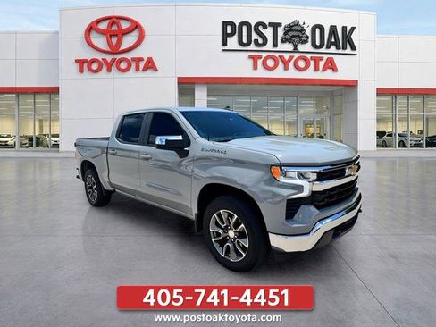 Used 2024 Chevrolet Silverado 1500 LT AWD/4WD image 3