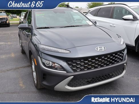 Used 2022 Hyundai Kona SEL FWD image 3
