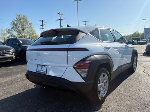 New 2026 Hyundai Kona SE FWD image 4