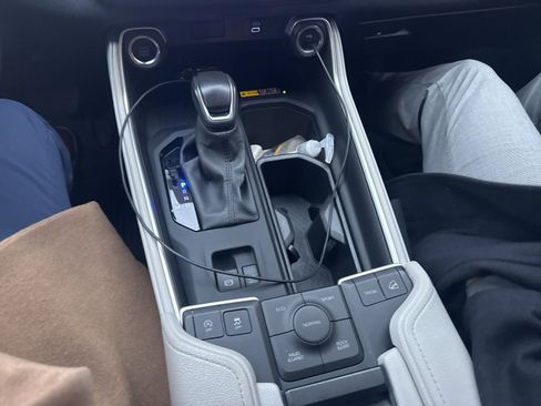 Used 2024 Toyota Grand Highlander XLE image 3