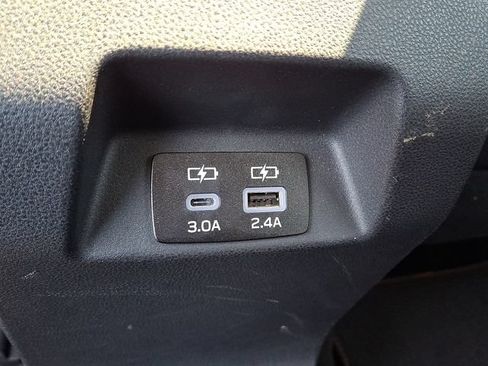 Used 2024 Subaru Crosstrek 2.5i Limited AWD/4WD image 11