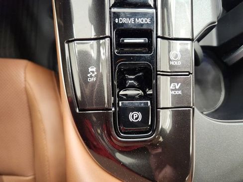 New 2026 Toyota Crown Signia w/ Advanced Technology Package AWD/4WD image 71