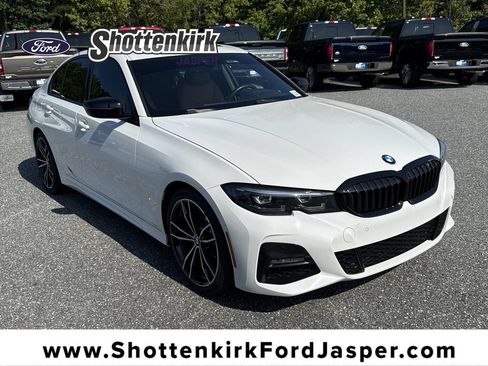 Used 2022 BMW 330i Sedan w/ M Sport Package RWD image 1