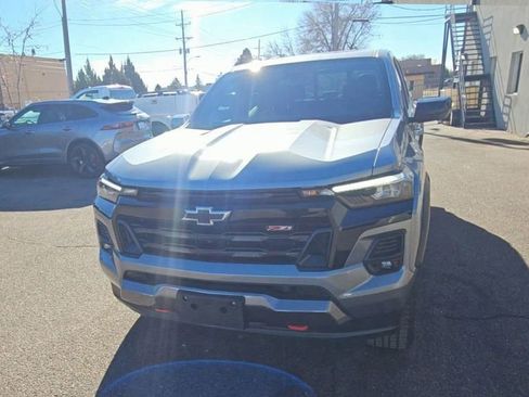 Used 2024 Chevrolet Colorado Z71 w/ Z71 Convenience Package 2 image 3