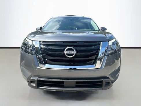 New 2025 Nissan Pathfinder SV image 3