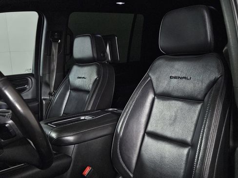 Used 2021 GMC Yukon XL Denali w/ Denali Premium Package RWD image 22