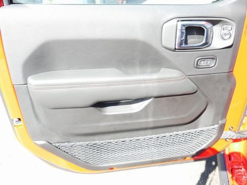 New 2025 Jeep Wrangler Unlimited Rubicon image 12