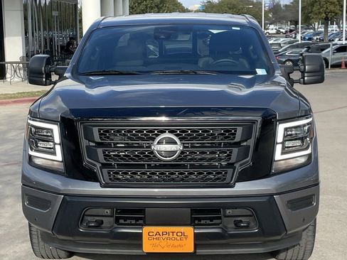 Used 2024 Nissan Titan SV w/ SV Convenience Package image 6