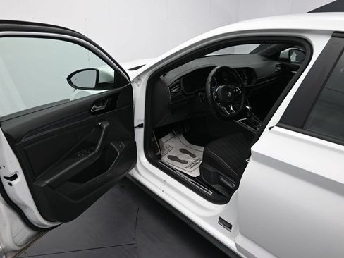 Used 2019 Volkswagen Jetta GLI FWD image 19