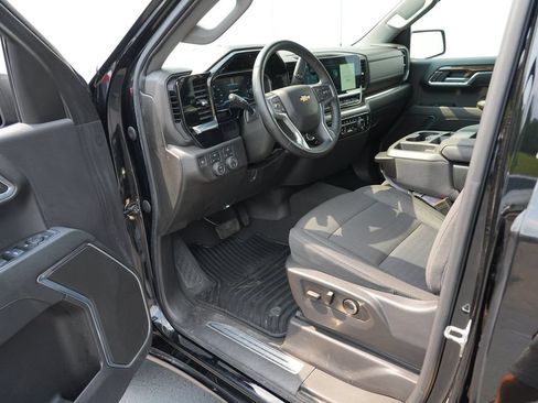 Certified 2024 Chevrolet Silverado 1500 LT AWD/4WD image 13