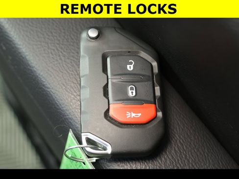 Used 2021 Jeep Wrangler Sport S image 10