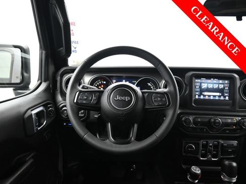 Used 2023 Jeep Wrangler Unlimited w/ Convenience Group image 32