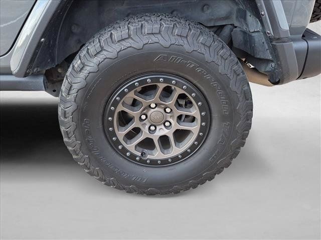 Used 2021 Jeep Wrangler Unlimited Rubicon w/ Xtreme Recon 35" Tire Package AWD/4WD image 17