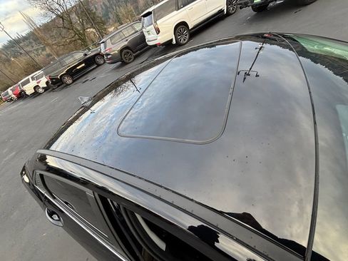 Used 2024 Hyundai Elantra Limited image 29