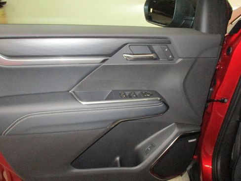 New 2026 GMC Acadia Elevation image 16