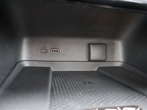 New 2026 Chevrolet Traverse RS image 23