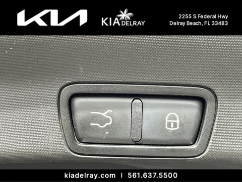 Used 2019 Alfa Romeo Stelvio w/ Nero Edizione image 9