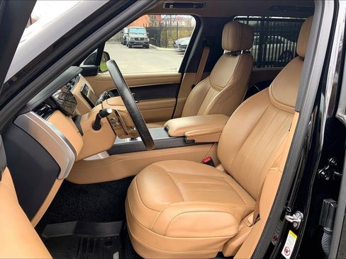 Used 2025 Land Rover Range Rover Long Wheelbase SE image 7