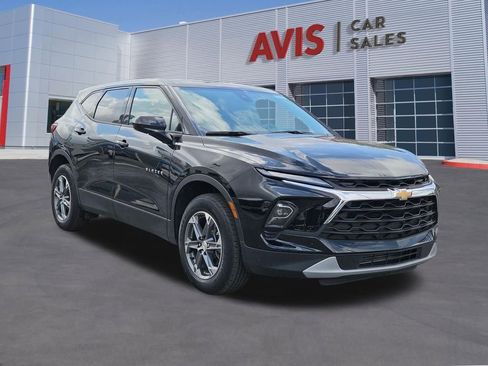 Used 2025 Chevrolet Blazer LT FWD image 9