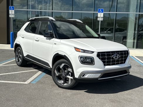 New 2026 Hyundai Venue SEL image 2