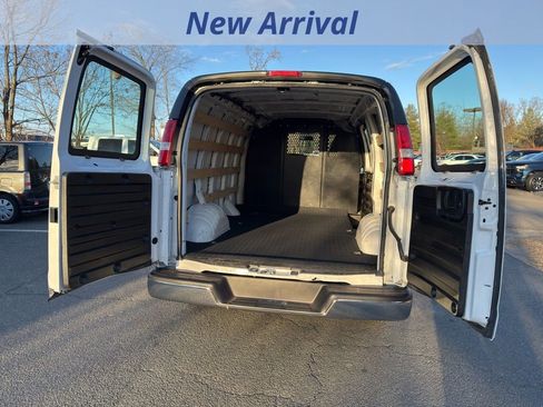 Certified 2024 Chevrolet Express 2500 w/ Driver Convenience Package image 8