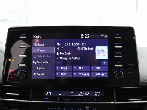 Used 2024 Toyota Sienna LE image 28