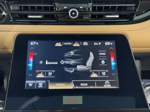 Used 2025 INFINITI QX80 Sensory image 32