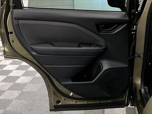 Used 2025 Subaru Forester Premium w/ Convenience Package #1 image 20