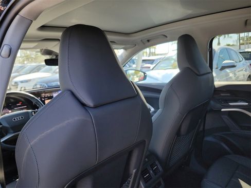 Used 2025 Audi Q5 Premium Plus w/ Premium Plus image 25
