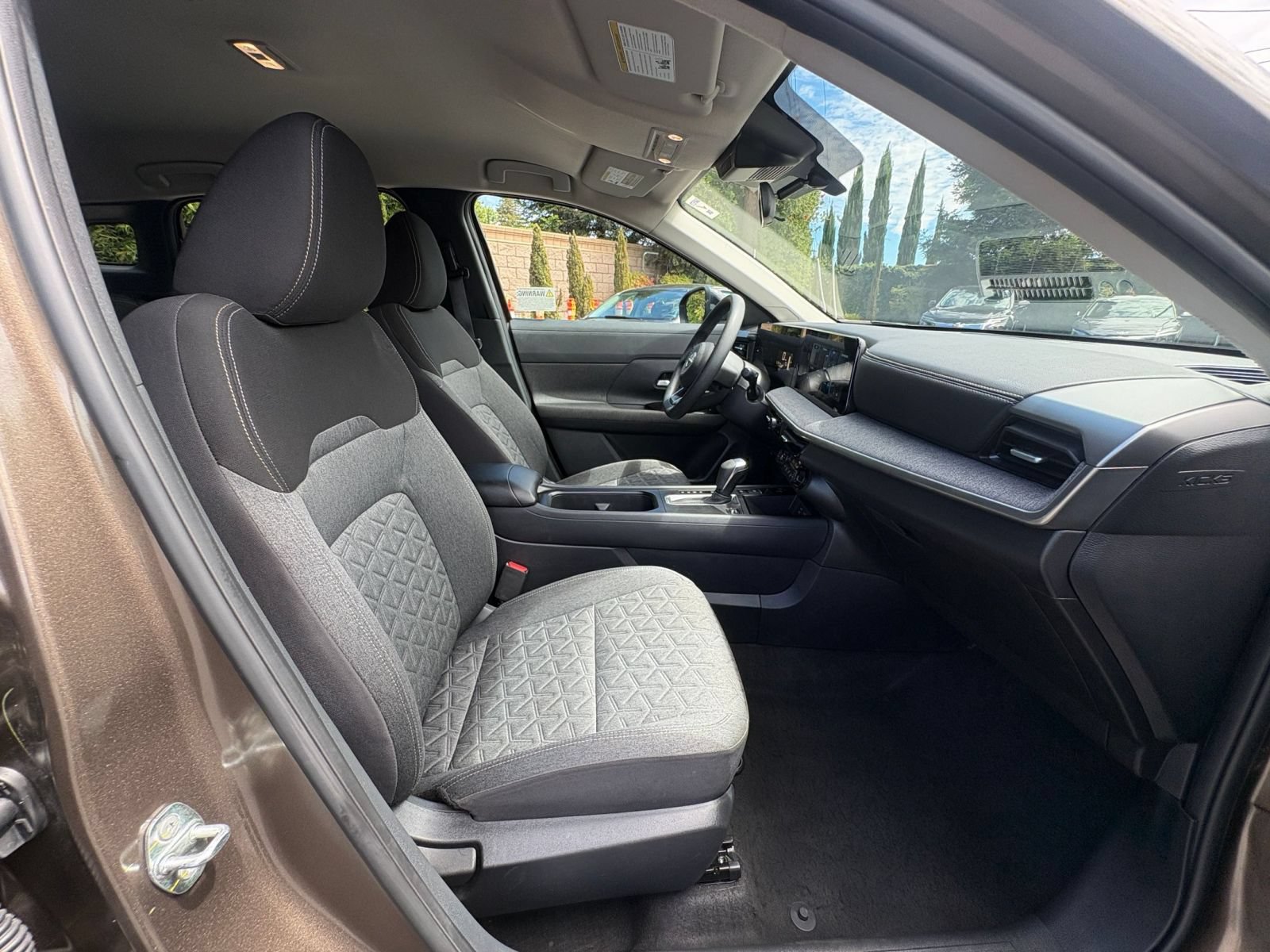 Used 2026 Nissan Kicks SV w/ Cold Weather Package FWD image 25